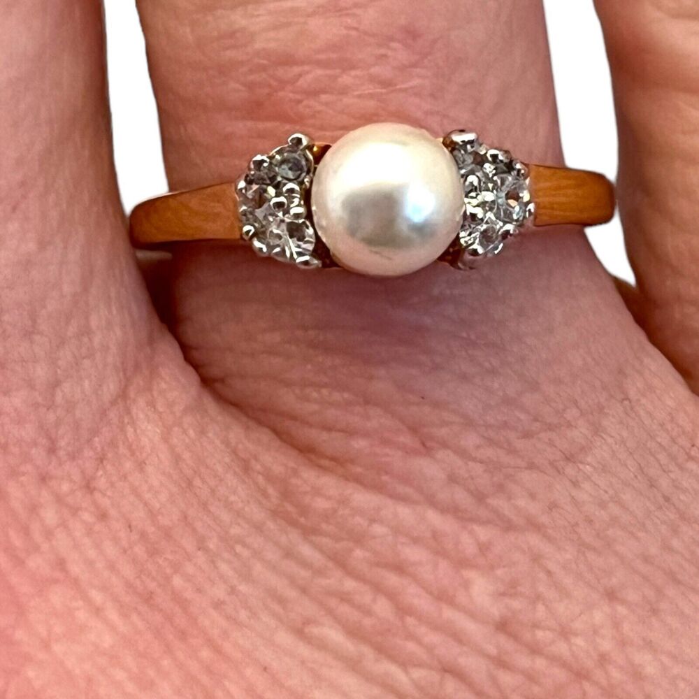 Vintage 1970s Ring Size 6 Simulated Pearl CZ Three Stone Gold Plated - 14M - Picture 4 of 15